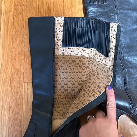 Sofft leather healed boots - Picture 3 of 5